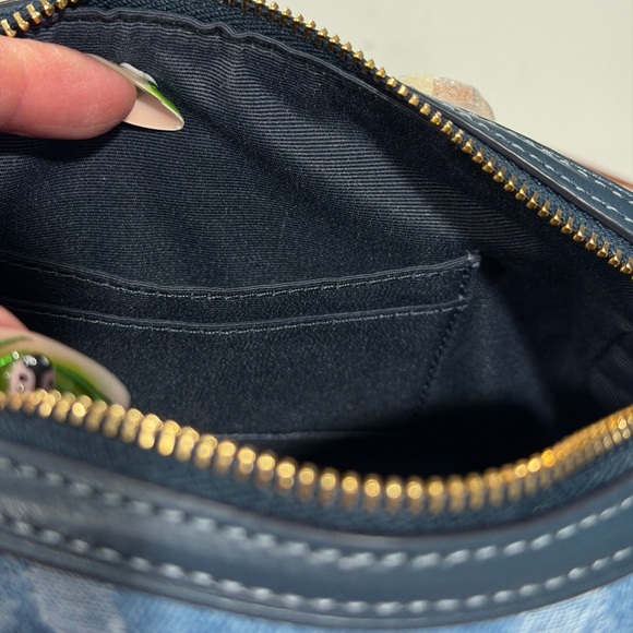 🦋New! Coach! - Picture 11 of 17